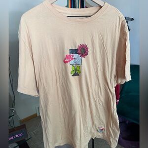 Nike Beige Graphic Short Sleeve Tee